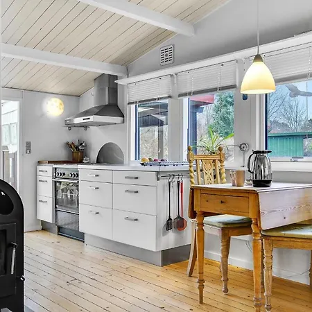 2 Bedroom Cozy In *