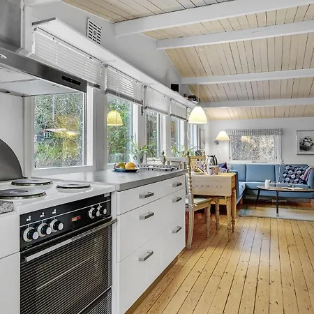 2 Bedroom Cozy In *