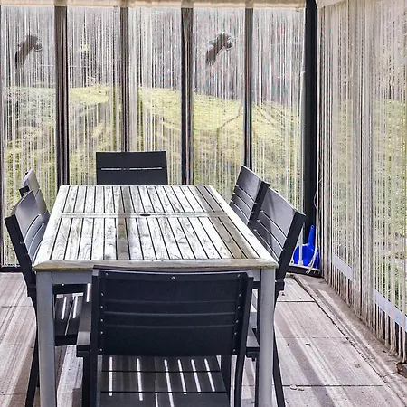 2 Bedroom Cozy In