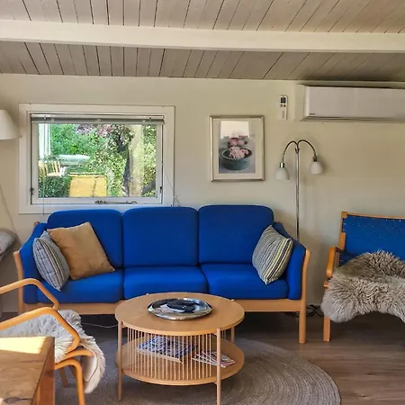 Σπίτι διακοπών 2 Bedroom Cozy In *